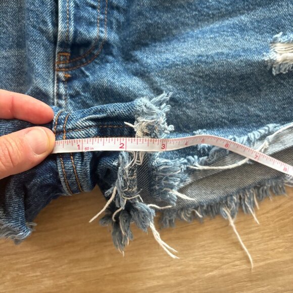 Free People We The Free Lasso Shorts Women's 27 Blue Denim Button Fly Distressed - Picture 9 of 9